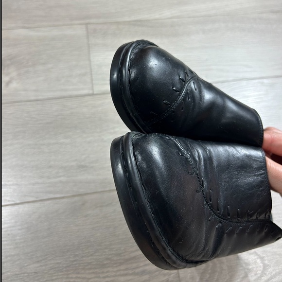 Clarks Cilantro Black Leather Open Back Comfort Clogs - Picture 4 of 10